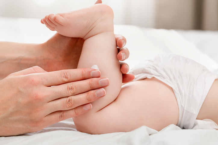 Skaza białkowa a pielęgnacja pod pieluszką: jak dbać o skórę niemowlaka?